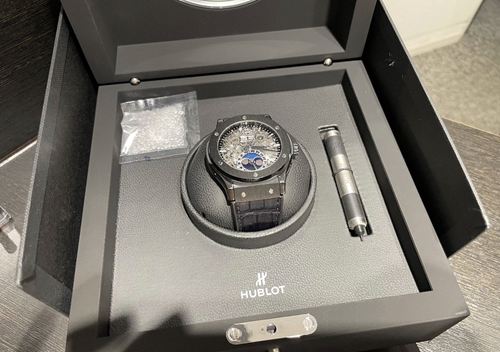 ウブロ アエロフュージョン ムーンフェイズ ブラックマジック 517.CX.0170.LRの購入レビュー(評価・評判・口コミ)【superdry88様】